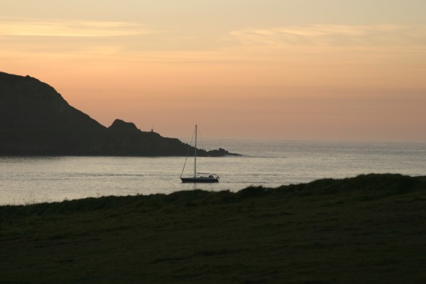 Cornwall Countryside: Returning to harbor (IMG_0699.JPG, 600 x 400, 32.0K) 