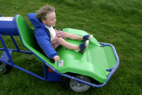 Cornwall Weblog: Nathaniel in electric three-wheeled cart (IMG_1150.JPG, 600 x 400, 60.0K) 