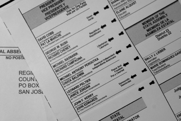 Cornwall Weblog: 2004 Presedential Election Absentee Ballot (IMG_6395.JPG, 600 x 400, 68.0K) 