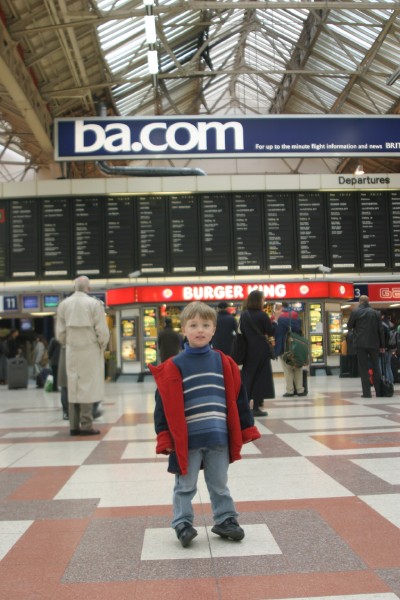 Nathaniel in London: Photo 2 (IMG_2240.JPG, 400 x 600, 76.0K) 