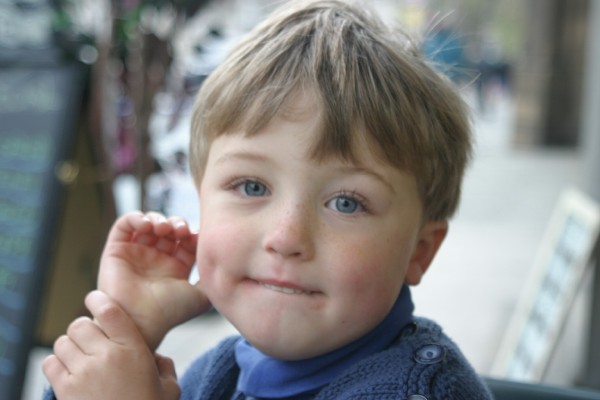 Nathaniel in London: Photo 25 (IMG_2317.JPG, 600 x 400, 44.0K) 