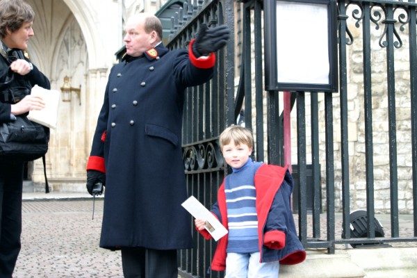 Nathaniel in London: Photo 36 (IMG_2351.JPG, 600 x 400, 76.0K) 