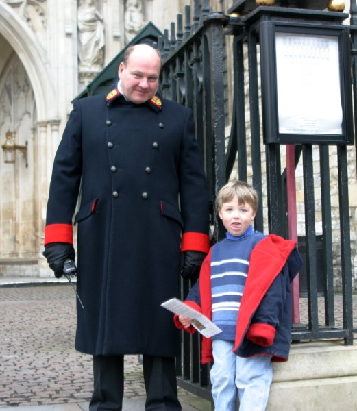 Nathaniel in London: Photo 37 (IMG_2353.JPG, 521 x 600, 80.0K) 