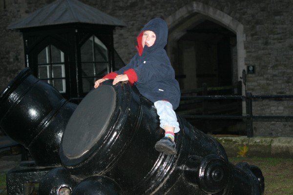 Nathaniel in London: Photo 53 (IMG_2407.JPG, 600 x 400, 52.0K) 