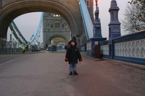 Nathaniel in London: Photo 55 (IMG_2409.JPG, 600 x 400, 56.0K) 